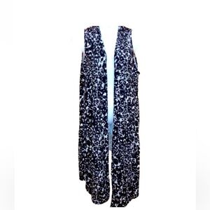 𝅺LulaRoe long sweater size X-Large